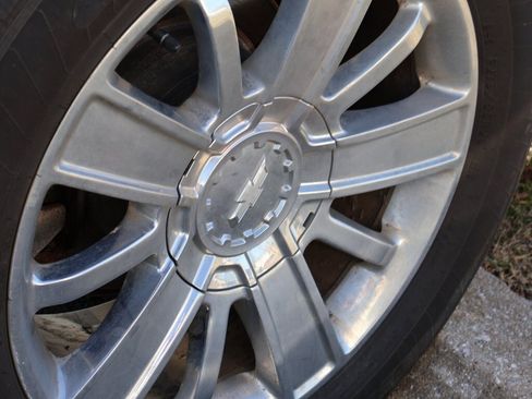 Used 2017 Chevrolet Silverado 1500 High Country image 24