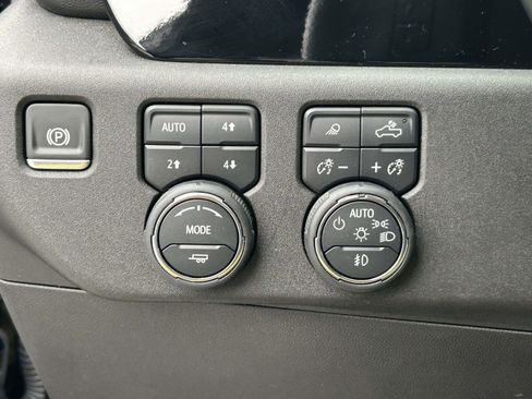 Used 2024 Chevrolet Silverado 1500 High Country w/ Midnight Edition image 20