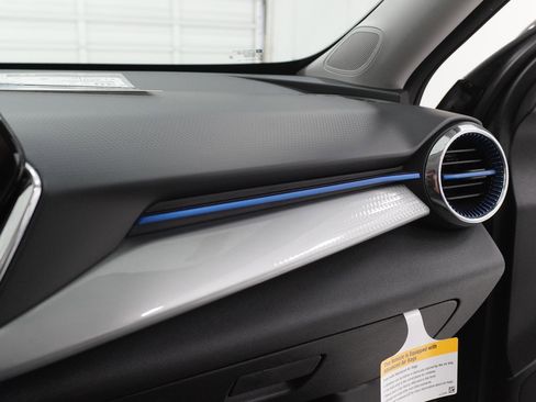 New 2026 Chevrolet Trax LT FWD image 31