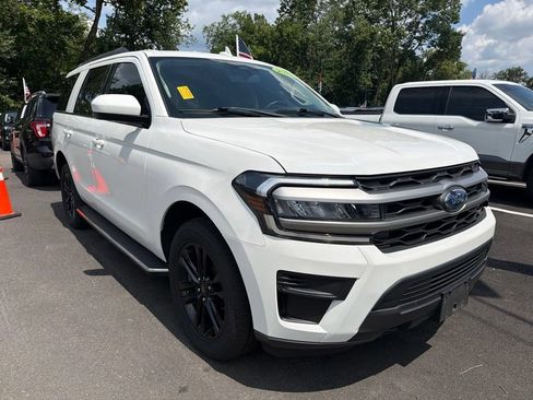 Used 2023 Ford Expedition XLT AWD/4WD image 1