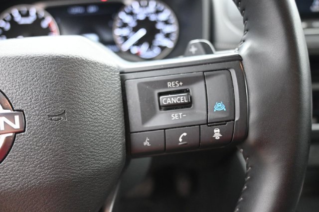 Used 2025 Nissan Rogue SV AWD/4WD image 19