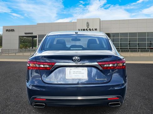 Used 2016 Toyota Avalon image 4