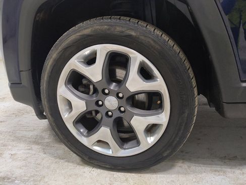 Used 2018 Jeep Compass Limited image 31