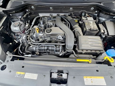 Used 2024 Volkswagen Taos SE FWD image 18
