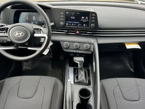 New 2026 Hyundai Elantra SE FWD image 12