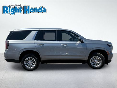 Used 2025 Chevrolet Tahoe LT RWD image 8