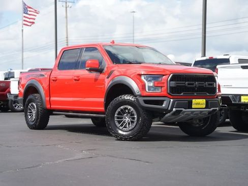 Used 2019 Ford F150 Raptor w/ Equipment Group 802A Luxury AWD/4WD image 2