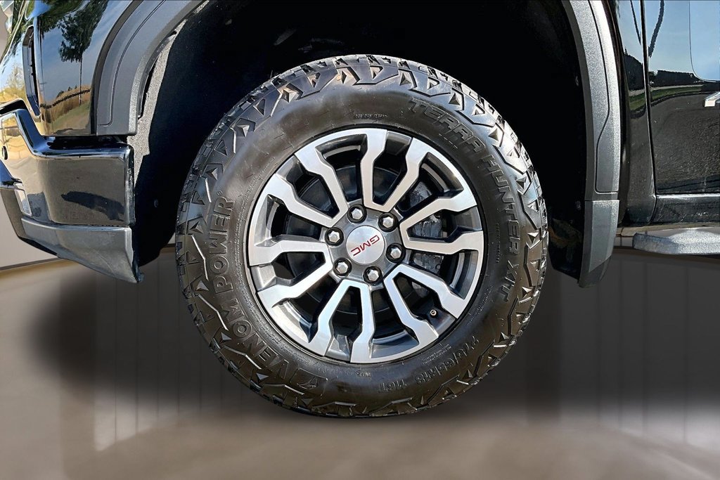 Used 2022 GMC Sierra 1500 AT4 w/ AT4 Premium Package AWD/4WD image 8