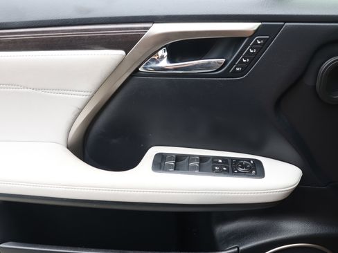 Certified 2022 Lexus RX 350L Luxury image 12