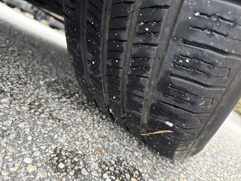 Used 2023 Ford Edge SEL image 9