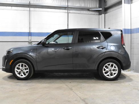 Used 2023 Kia Soul LX w/ LX Technology Package image 23