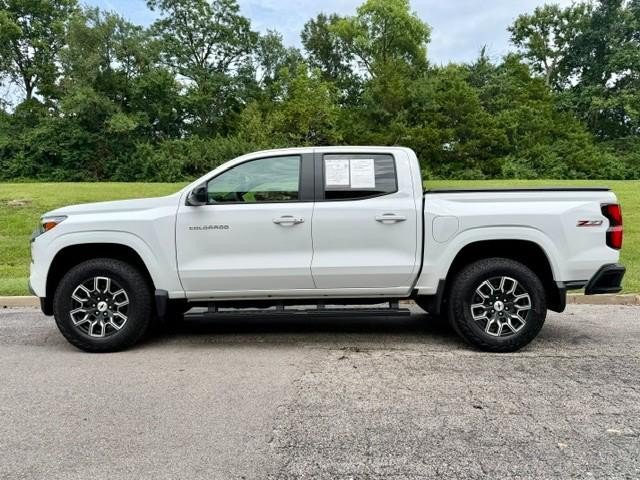 Used 2023 Chevrolet Colorado Z71 w/ Z71 Convenience Package 2 AWD/4WD image 2