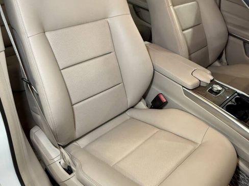Used 2014 Mercedes-Benz E 350 4MATIC Sedan image 8