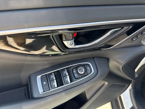 Used 2024 Subaru Outback Touring AWD/4WD image 12