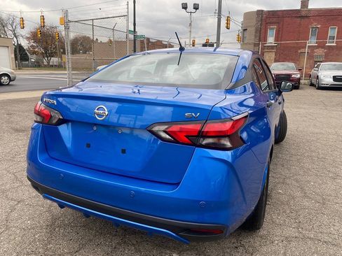 Used 2022 Nissan Versa S w/ Electronics Package FWD image 8