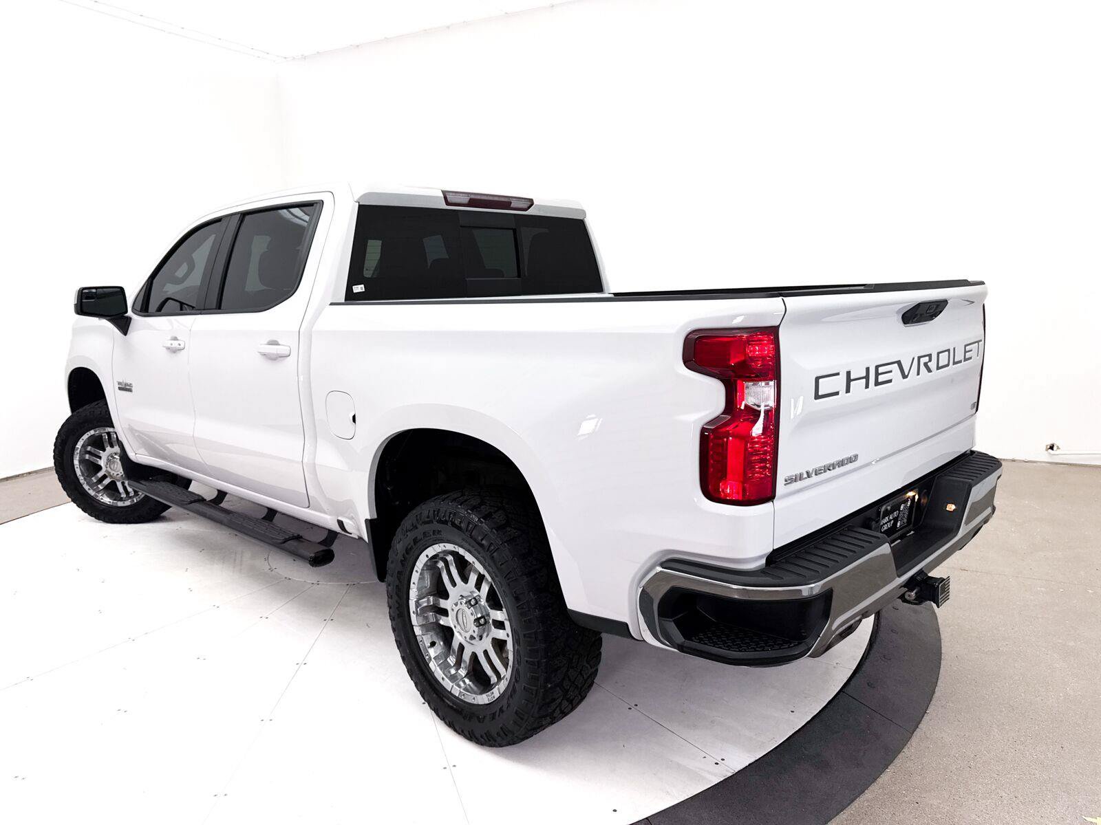 Used 2023 Chevrolet Silverado 1500 LT w/ Texas Edition Plus AWD/4WD image 2