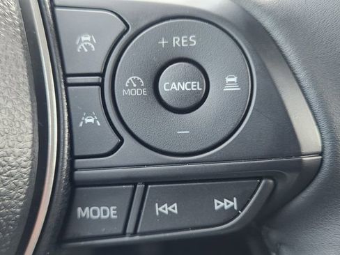 Used 2026 Toyota Corolla Cross XLE w/ Convenience Package FWD image 32