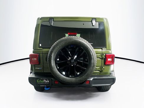Used 2023 Jeep Wrangler Unlimited Sahara AWD/4WD image 7