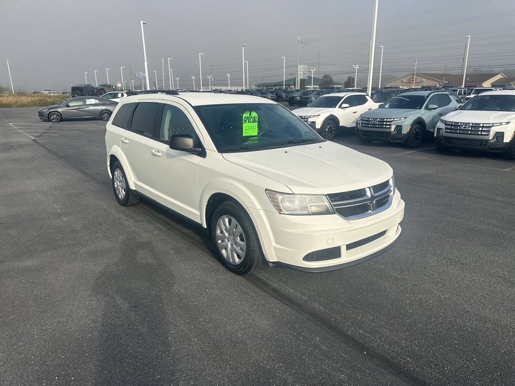 Used 2017 Dodge Journey SE w/ Flexible Seating Group FWD image 2