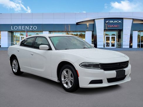 Used 2022 Dodge Charger SXT image 3