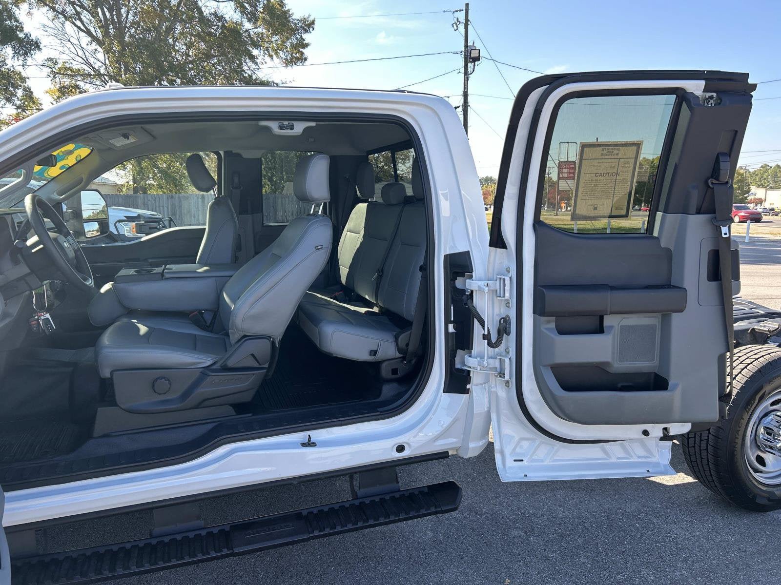 Used 2025 Ford F350 XL w/ XL Chrome Package RWD image 13