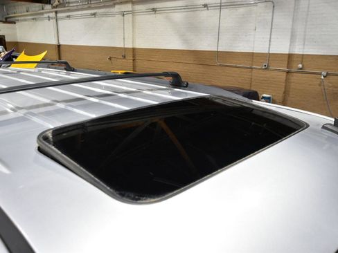 Used 2015 Chevrolet Suburban LT image 14