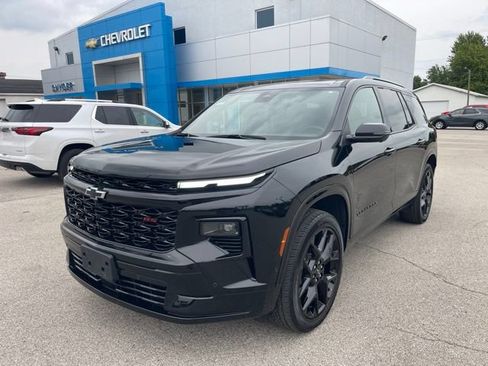 Used 2024 Chevrolet Traverse RS AWD/4WD image 2