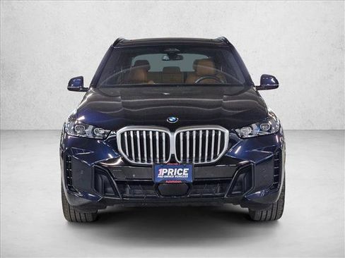 Used 2025 BMW X5 xDrive40i w/ M Sport Package image 2