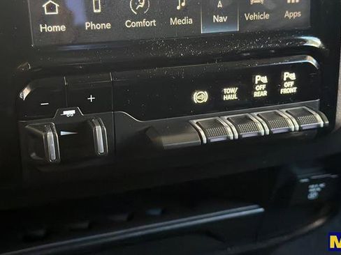 Used 2024 RAM 2500 Laramie w/ Safety Group AWD/4WD image 27
