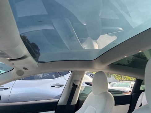 Used 2021 Tesla Model 3 Long Range image 8