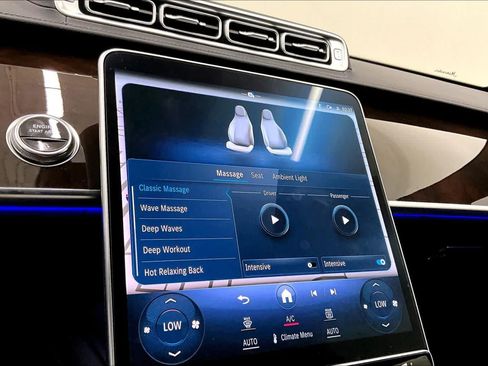 Used 2025 Mercedes-Benz S 500 4MATIC image 32