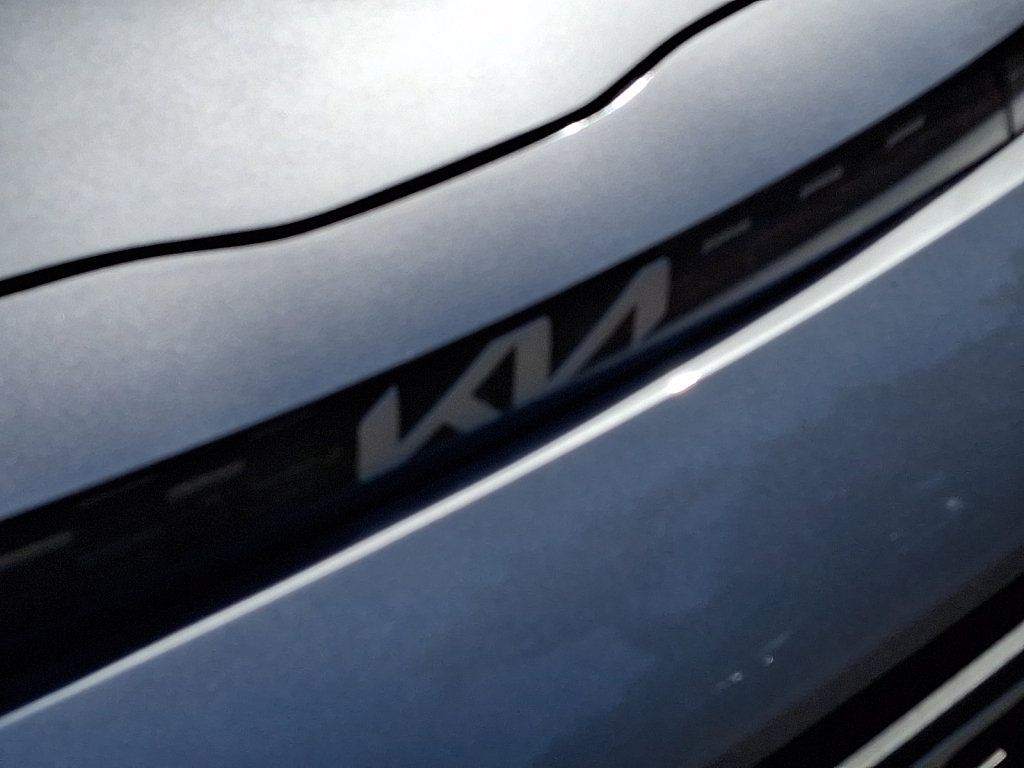 Used 2024 Kia Soul LX w/ Option Group 015 FWD image 6