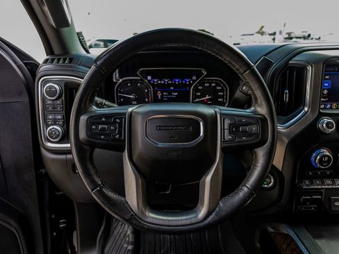 Used 2020 GMC Sierra 3500 Denali w/ Denali Ultimate Package image 19