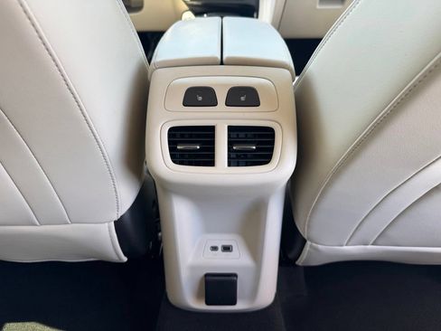 Used 2023 Buick Envision Avenir FWD image 33