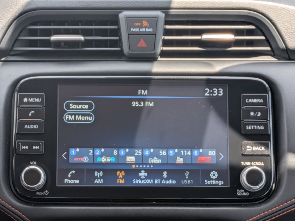 Used 2025 Nissan Versa SR FWD image 20