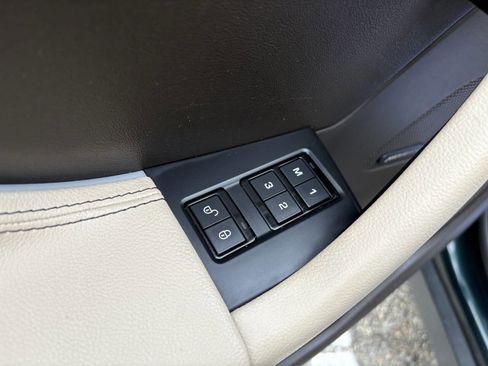 Used 2018 Jaguar F-PACE Prestige image 26