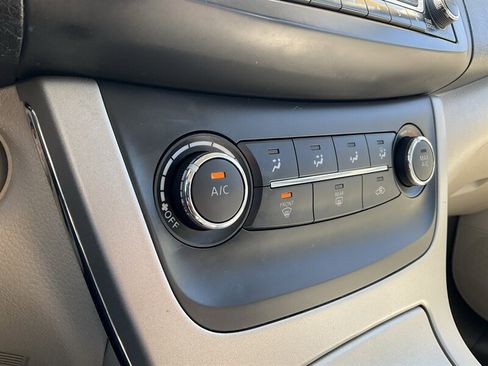 Used 2015 Nissan Sentra SV w/ Style Package image 32