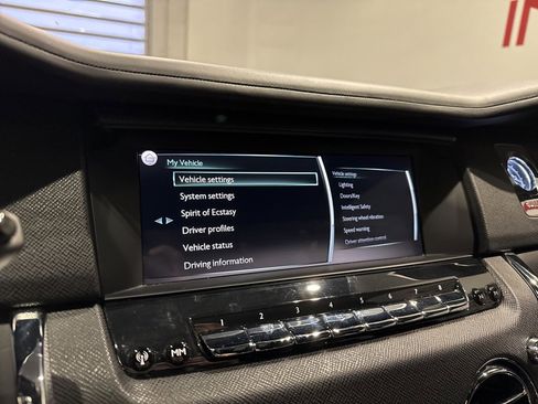 Used 2020 Rolls-Royce Cullinan image 48