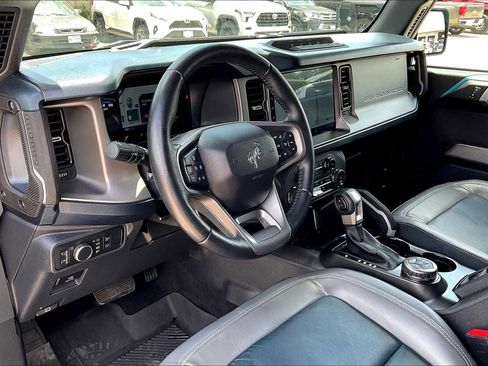 Used 2022 Ford Bronco Outer Banks w/ Sasquatch Package image 16