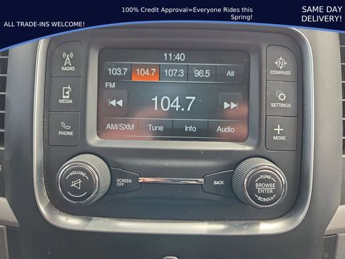 Used 2017 RAM 1500 Express AWD/4WD image 7