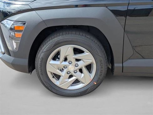 New 2026 Hyundai Kona SE image 10