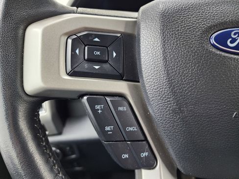 Used 2022 Ford F250 Lariat w/ Tremor Off-Road Package image 19