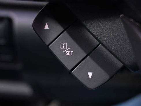 Certified 2023 Subaru Crosstrek 2.0i Premium image 37