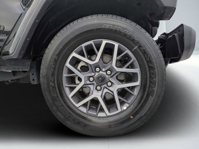Certified 2026 Jeep Wrangler Unlimited Sahara AWD/4WD image 10
