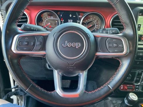 Used 2022 Jeep Wrangler Unlimited Rubicon w/ Dual Top Group AWD/4WD image 16