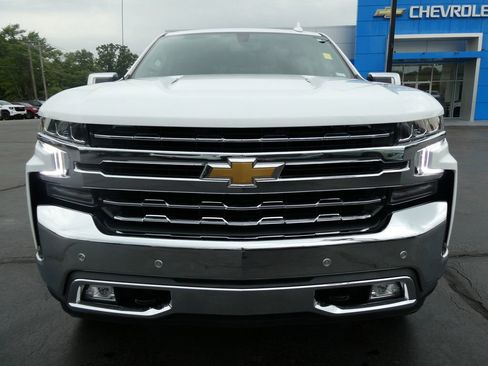 Certified 2022 Chevrolet Silverado 1500 LTZ w/ Z71 Off-Road Package AWD/4WD image 11