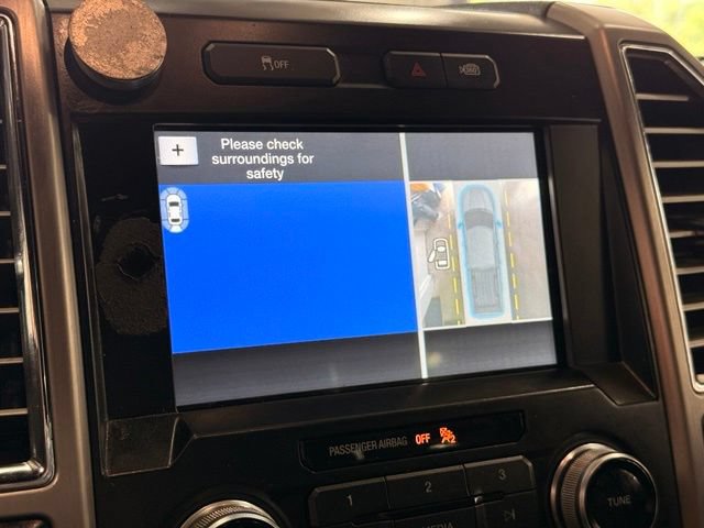 Used 2016 Ford F150 Platinum w/ Equipment Group 701A Luxury AWD/4WD image 16