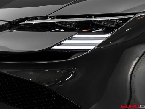 Used 2024 Ferrari SF90 Spider image 15