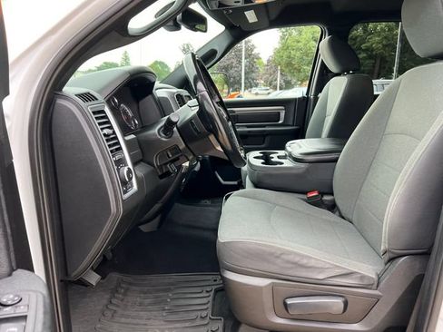 Used 2022 RAM 1500 Warlock AWD/4WD image 4