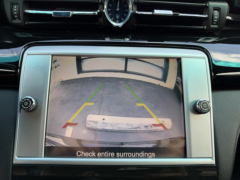 Used 2016 Maserati Quattroporte S RWD image 17